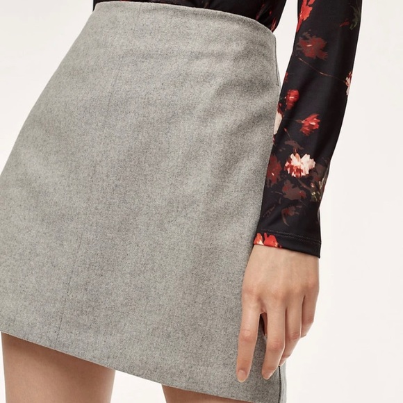Aritzia essonne skirt - Picture 2 of 2